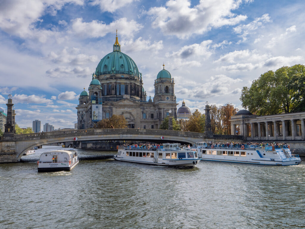 boats on the water with Spree in the background